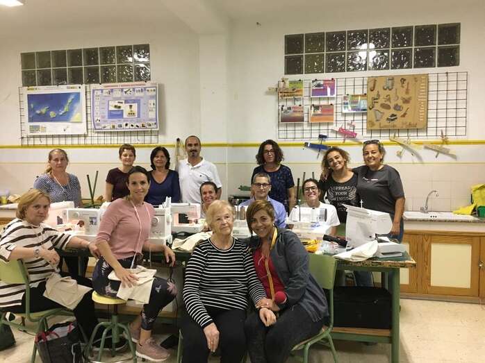 Foto de grupo con los participantes del taller (Foto TA)