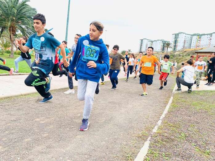 La carrera se disputó en el parque de las Mil Palmeras (Foto TA)