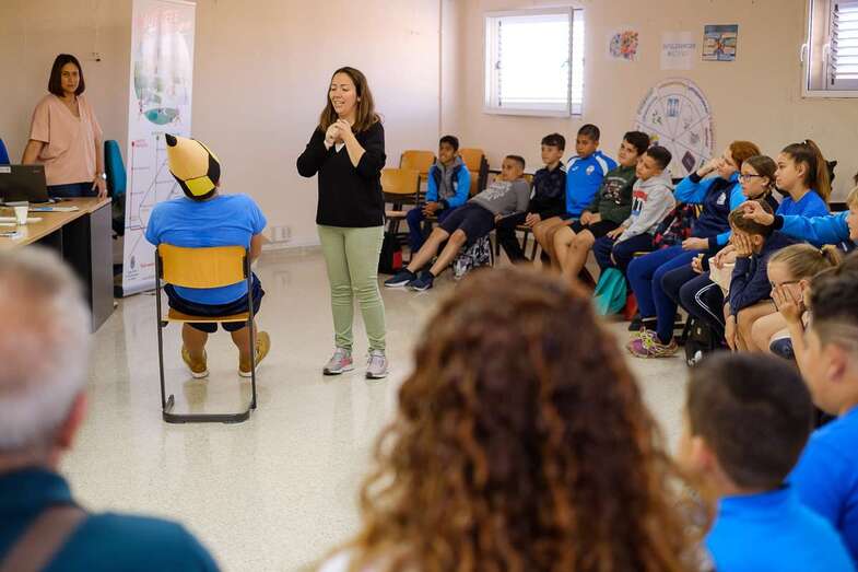 Imagen de archivo de una charla sobre hábitos posturales (Foto TA)