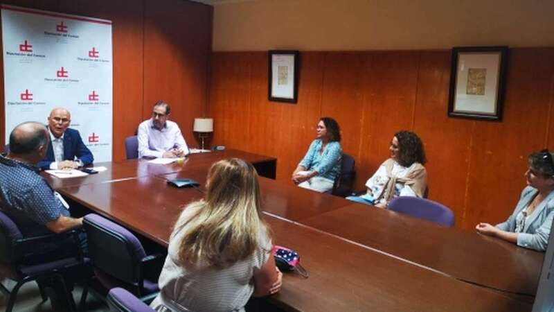 Imagen del encuentro con el diputado del Común (Foto TA)