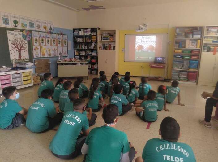 Imagen de alumnos del CEIP El Goro en una actividad escolar/TA.