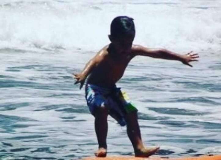 Escuela infantil PequeSurfer/TA.