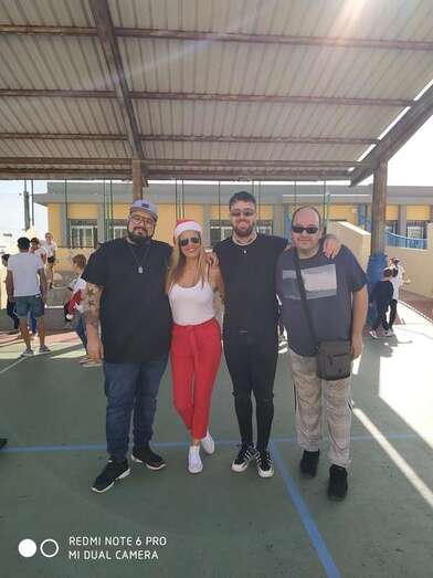 El dúo Playacoco en el colegio de Caserones/TA.