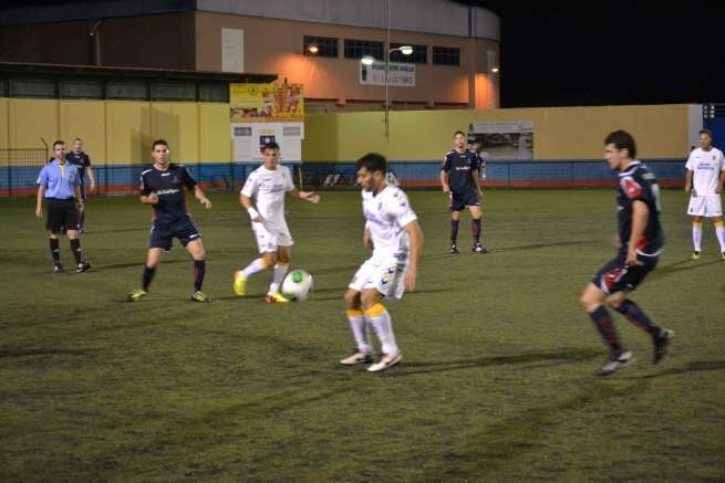 Momento del choque que se disputa en El Hornillo (Foto TA)