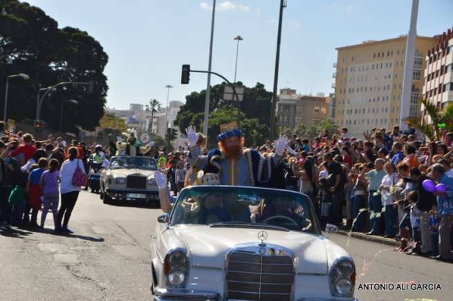 Los Reyes Magos, a su salida del Arsenal Militar (Foto Antonio Alí)