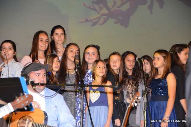 Momento de la actuación de Soront, anoche en la Plaza de Santa Ana (Foto Antonio Alí)
