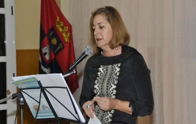 La poetisa Guadalupe Santana, en un momento del encuentro (Foto  Teldeenfiestas)