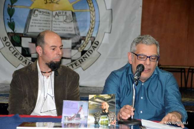 Momento del acto de anoche en La Fraternidad (Foto Antonio Alí)