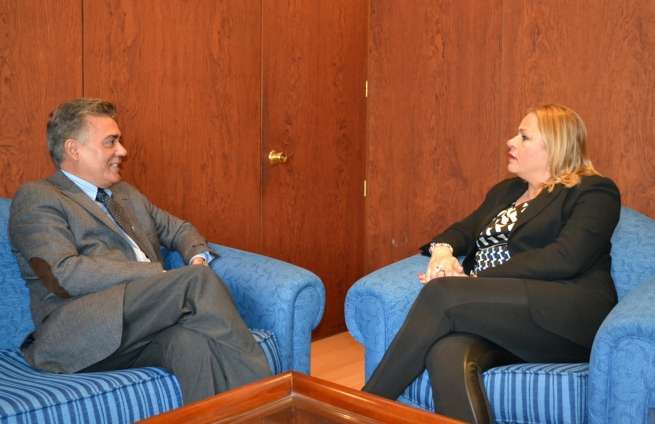 Paulo Fernández Alberto con Mari Carmen Castellano, este viernes (Foto TA)