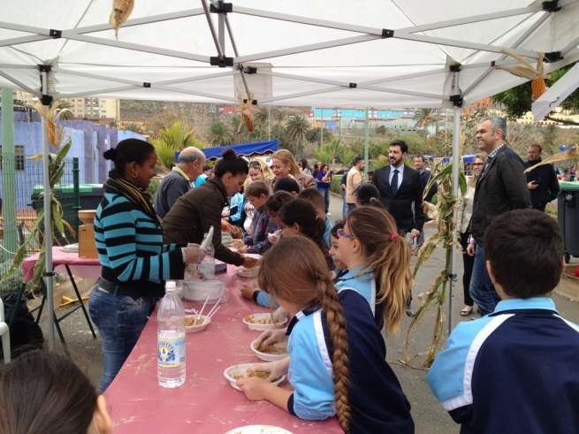 Uno de los talleres celebrados esta mañana en el Parque de las Edades de Jinámar (Foto TA)