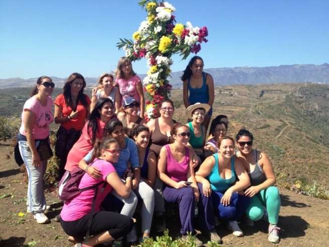 Grupo de féminas que participaron en la actividad de este jueves (Foto TA)