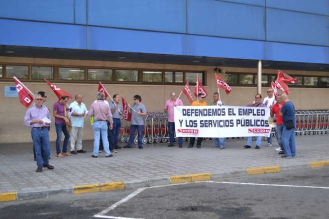 Protesta de funcionarios de Aena en Gando (Foto TA)