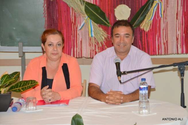 Imagen del acto de esta noche (Foto Antonio Alí)