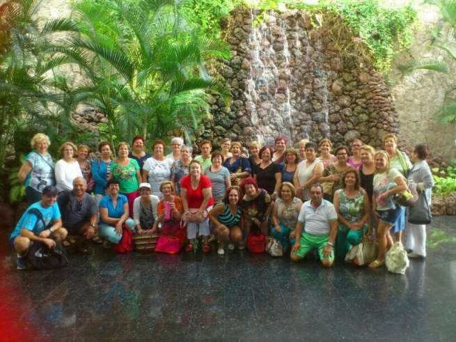 Asistentes a la talasoterapia de San Agustín (Foto TA)