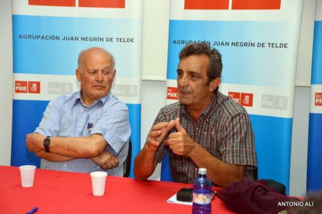 Eligio Hernández y Ricardo Castillo, en la sede del PSOE (Foto Antonio Alí)