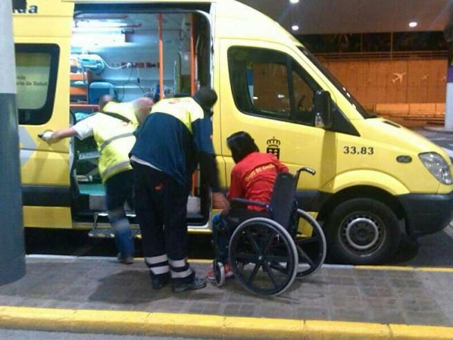 Alonso fue llevada al Hospital en una ambulancia (Foto TA)