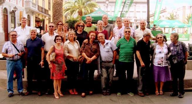 Los participantes en el encuentro del pasado domino (Foto TA)