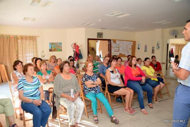 Momento de la charla (Foto Antonio Alí)