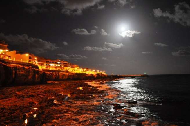 Imagen captada esta noche por Aday González Martín