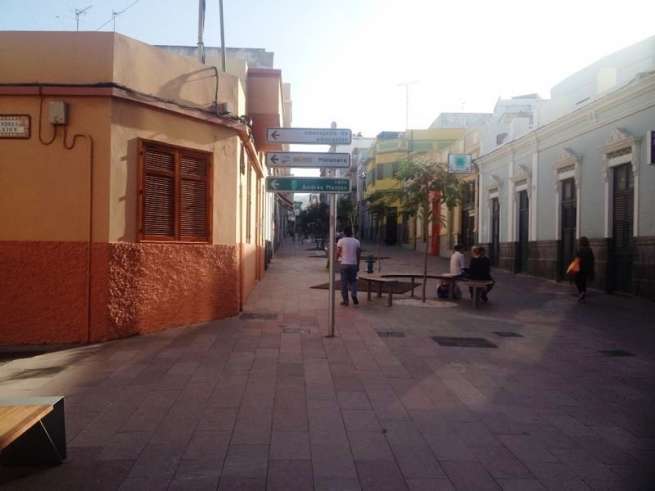 Señales de tráfico en la Avenida del Cabildo (Foto TA)