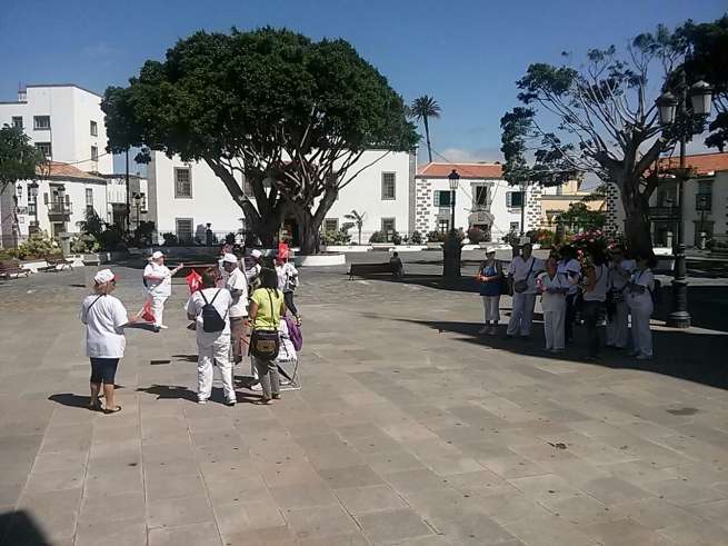 Protesta de las trabajadoras de Oligal en la plaza de San Juan (Foto TA)