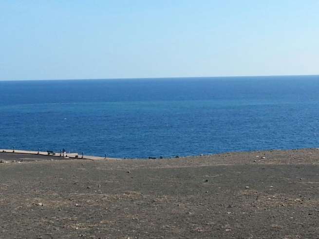 Mancha en el mar que puede avistarse en la zona de Taliarte (Foto TA)