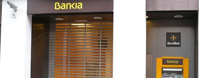 Cajeros de Bankia en San Juan, en donde tuvo lugar el incidente (Foto TA)