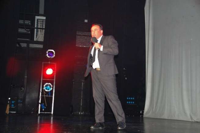 Maestro Florido, en un momento de la actuación de esta noche (Foto TA)