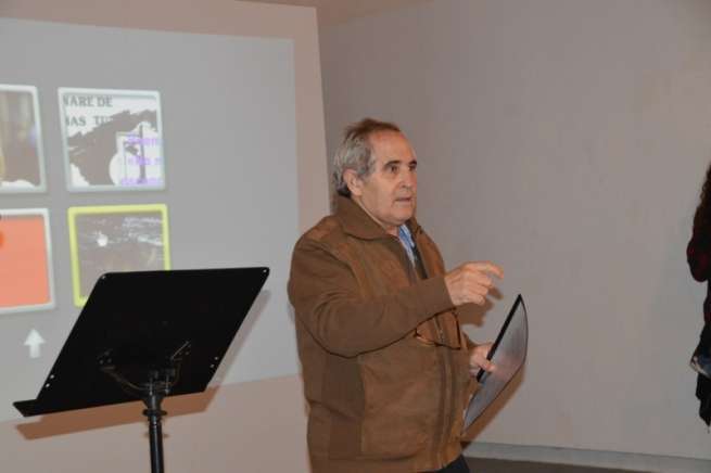 El escritor, poeta y colaborador cultural de TA, Jesús Ruiz Mesa, leyó en el acto una poesía dedicada a Natera (Foto TA)