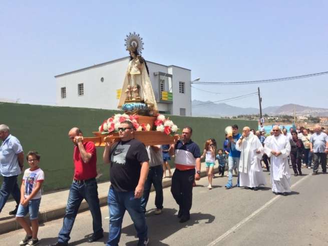 Momento de la procesión (Foto TA)