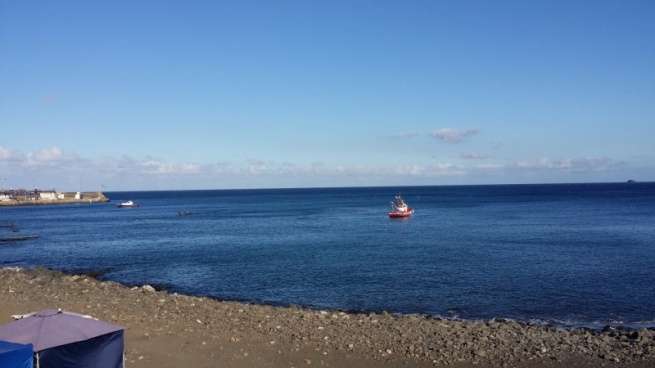 Imagen de la supuesta pesca ilegal en las costas de Telde (Foto TA)