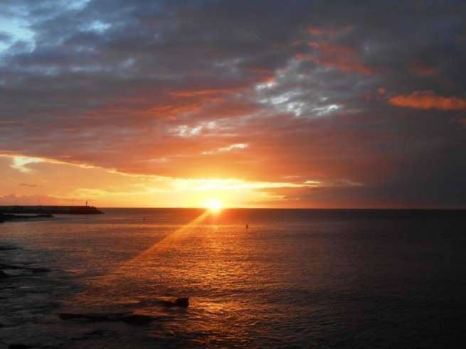 Amanecer en la costa de Telde, este martes 13 de octubre (Foto Gumersindo Hernández)