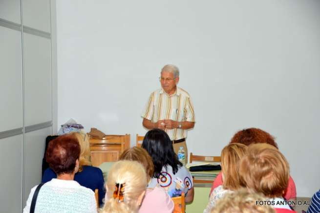 Imagen de la charla (Foto Antonio Alí)