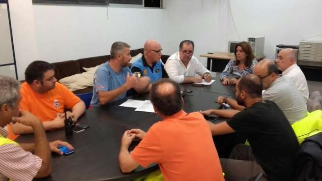 Morales y Brito, en La Garita, con la alcaldesa y el concejal de Seguridad (Foto TA)