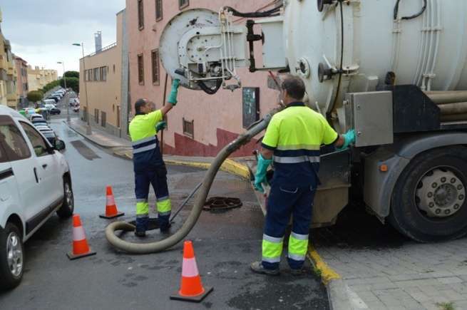 Dispositivo de reparación del incidente, esta mañana (Foto TA)