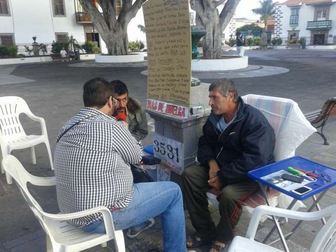 Santiago León (i.) y José Antonio Brito, esta mañana en San Juan (Foto TA)
