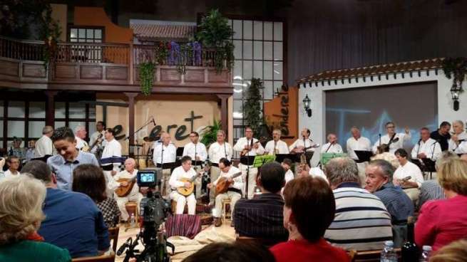 El grupo folclórico teldense participa en la grabación de conocido programa de RTVE-C (Foto TA)