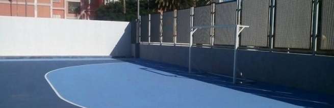 Los trabajos acometidos por Vías y Obras han dado la vuelta al estado de abandono de la cancha de la zona (Foto TA)