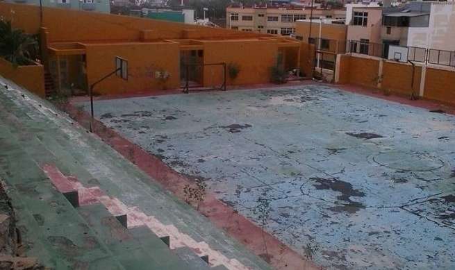 Estado de abandono de la cancha de Melenara (Foto Fernando López)