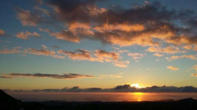 Amanecer en Telde (Foto Gumersindo Hernández)