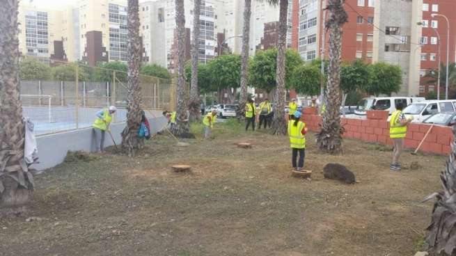 Parte del personal del Plan de Empleo, en su primer día de trabajo