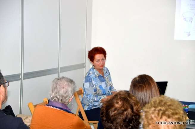 La charla se desarrolló en La Fraternidad (Foto TA)