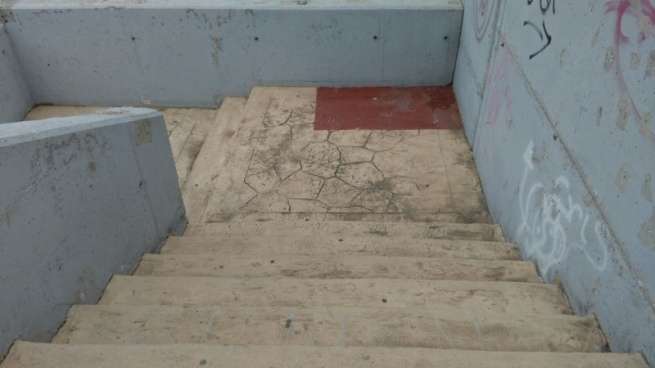 La escalina, ya limpia (Foto TA)