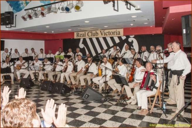 Momento de la actuación de anoche en la sede de la entidad de la capital grancanaria (Foto TA)