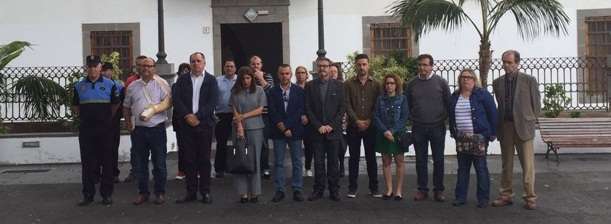 Minuto de silencio (Foto TA)