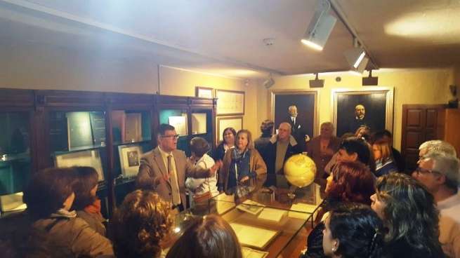 El director de la Casa-Museo León y Castillo, Antonio María González, ofició de guía para el público asistente (Foto TA)