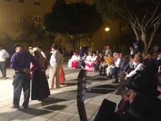 El encuentro folclórico tuvo lugar en la plaza de Las Huesas (Foto TA)