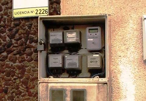 Aspecto que presentan los contadores de luz (Foto TA)