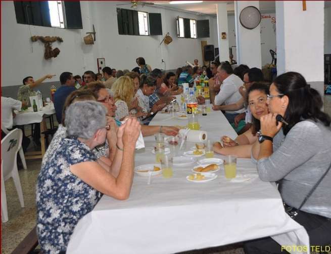 Imagen del encuentro de confraternización celebrado este domingo en Los Arenales (Foto Teldeenfiestas.com)