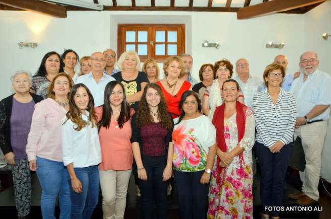 Recitadores que participaron en el acto (Foto TA)